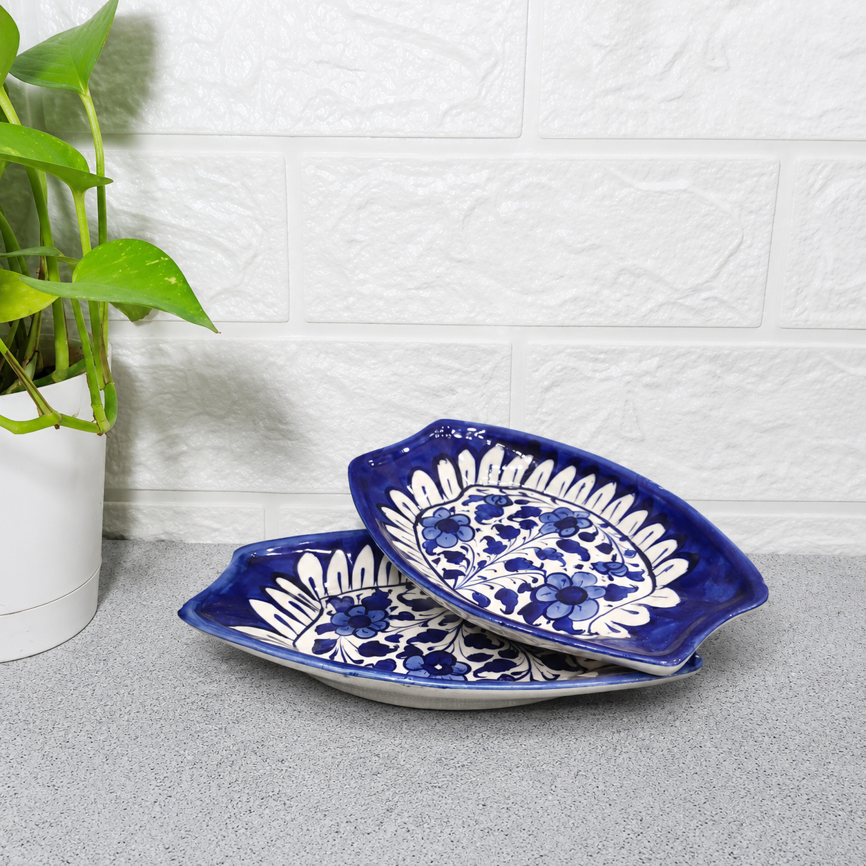 Hand-Painted Classic Blue Oval Serving Platter (Set of 2)